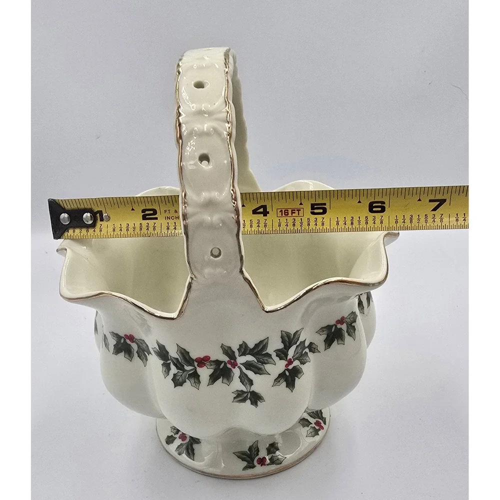Living Quarters Christmas Holly‎ Berry Ceramic Footed Basket Candy Dish Flowers